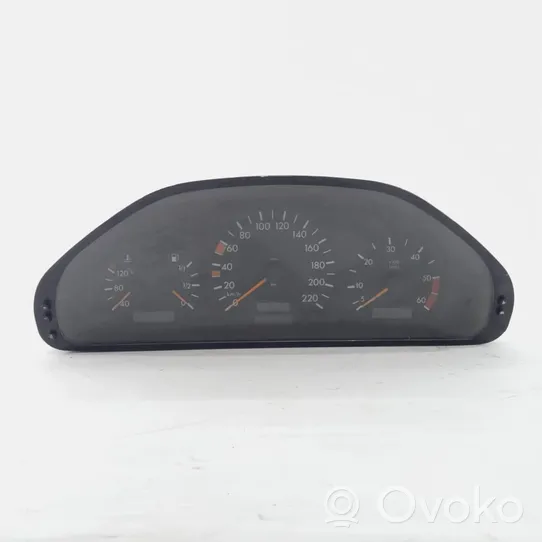 Mercedes-Benz C W202 Compteur de vitesse tableau de bord 2025402048