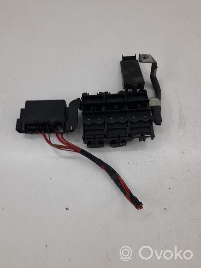 Skoda Roomster (5J) Module de fusibles 5j0937548