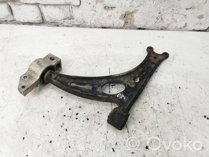 Volkswagen Cross Touran I Fourchette, bras de suspension inférieur avant 1K0407153G