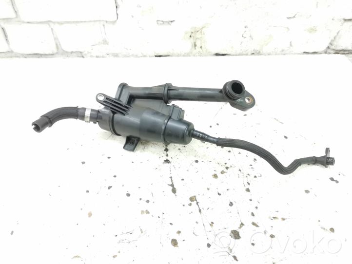 Opel Astra J Separatore dello sfiato dell’olio 55575980