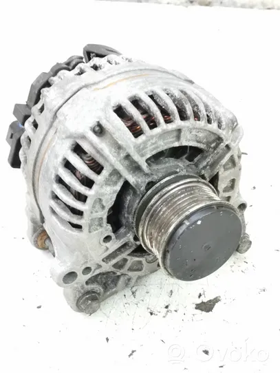 Volkswagen Touran II Generatore/alternatore 03L903023