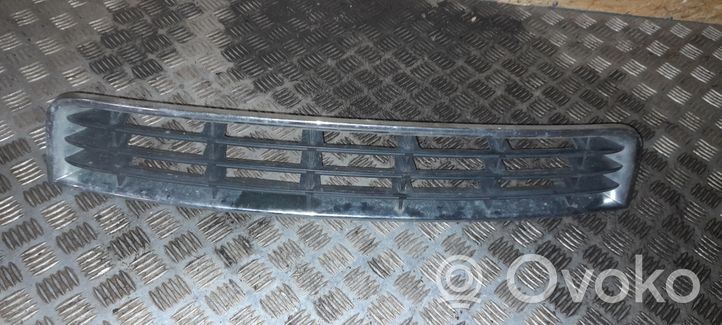 Audi A8 S8 D3 4E Grille calandre supérieure de pare-chocs avant 