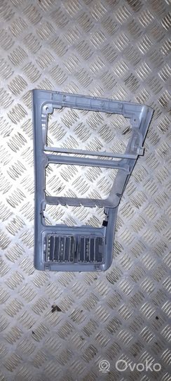 Mercedes-Benz ML W163 Griglia di ventilazione posteriore 16368330654