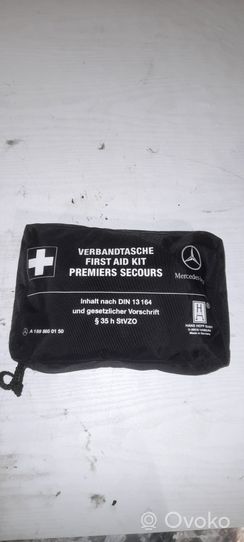 Mercedes-Benz A W169 Ensiapupakkaus A1698600150