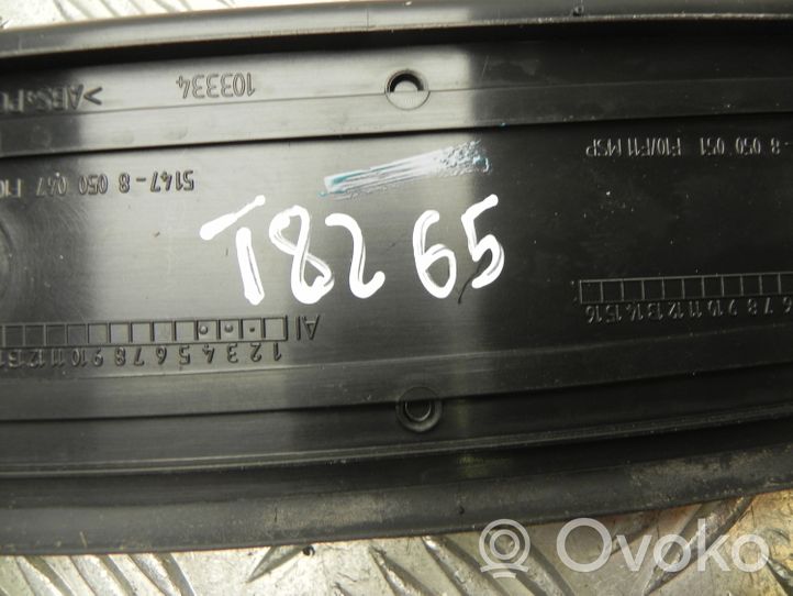 BMW 3 F30 F35 F31 Kita slenkscių/ statramsčių apdailos detalė 8050051