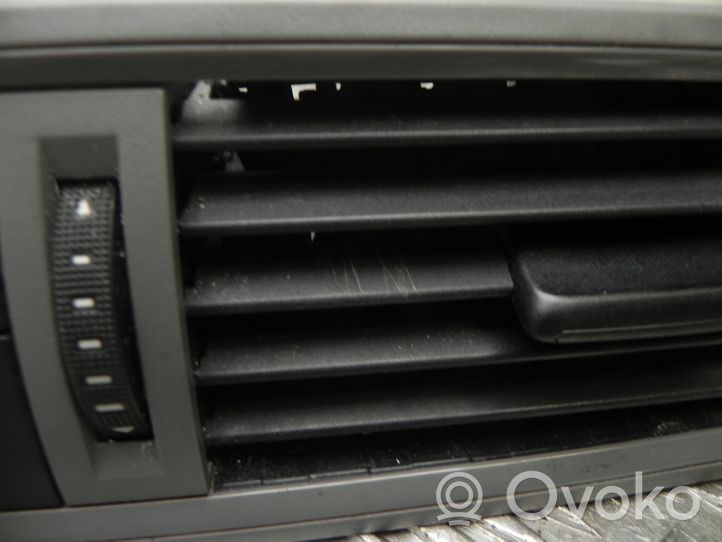 Skoda Rapid (NH) Griglia di ventilazione posteriore 5JA820951