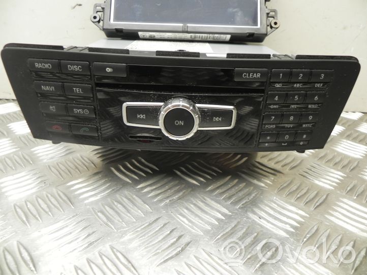 Mercedes-Benz SL R231 Unité principale radio / CD / DVD / GPS A2319004705