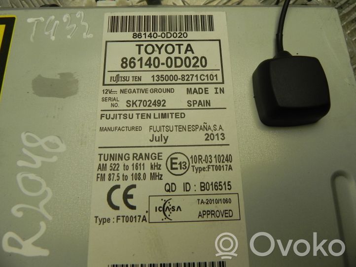 Toyota Yaris Panel / Radioodtwarzacz CD/DVD/GPS 861400D020