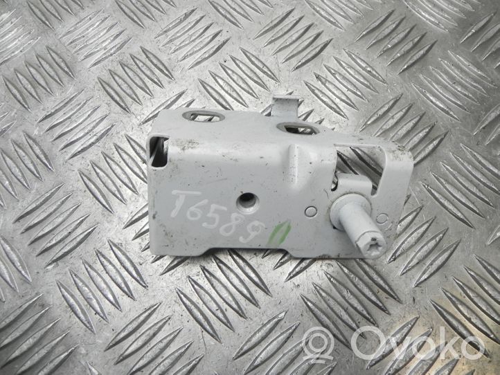 Renault Zoe EGR-venttiilin/lauhduttimen kiinnike 625B55506R