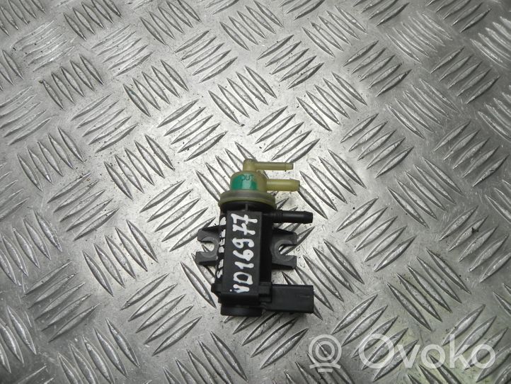 Skoda Superb B8 (3V) Turbolader Druckwandler Magnetventil 04L131051F