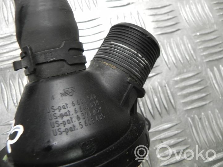 BMW 3 F30 F35 F31 Alloggiamento termostato 6601544