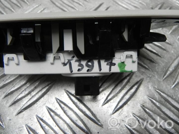 Dacia Duster Monitor / wyświetlacz / ekran 248804435R