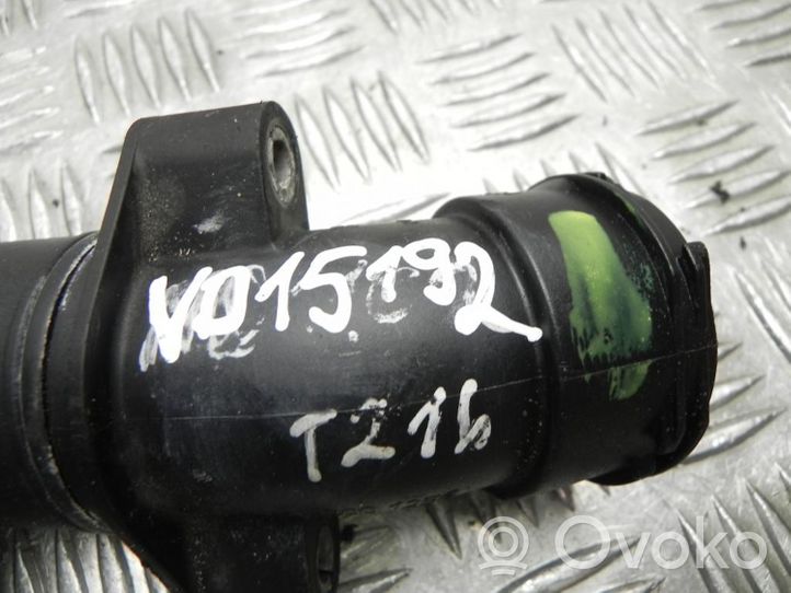 Mercedes-Benz C AMG W204 Boîtier de thermostat A2712001256