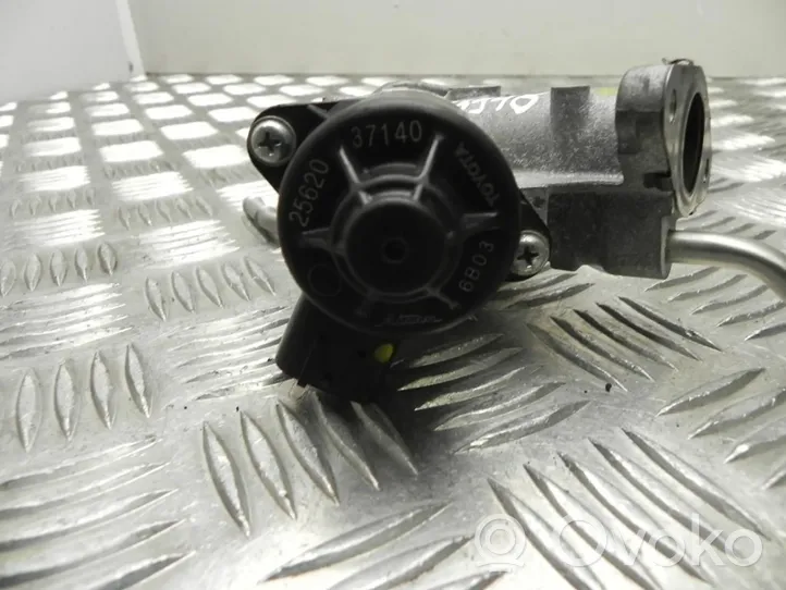 Toyota C-HR EGR-venttiili 2562037140