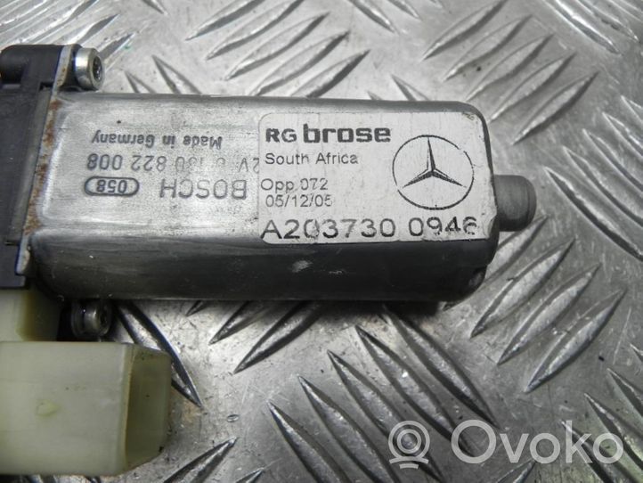 Mercedes-Benz C AMG W203 Silniczek podnoszenia szyby drzwi tylnych A2037300946