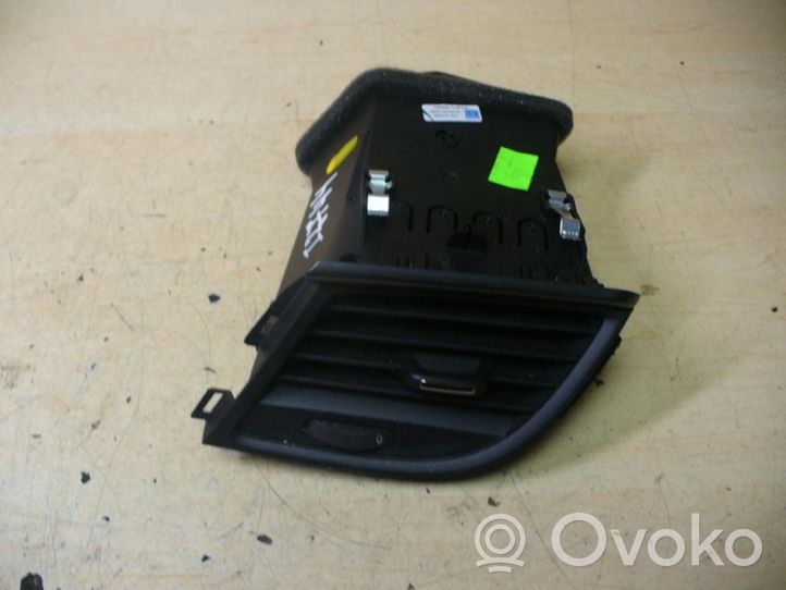 Opel Zafira B Rear air vent grill 36471958313354982