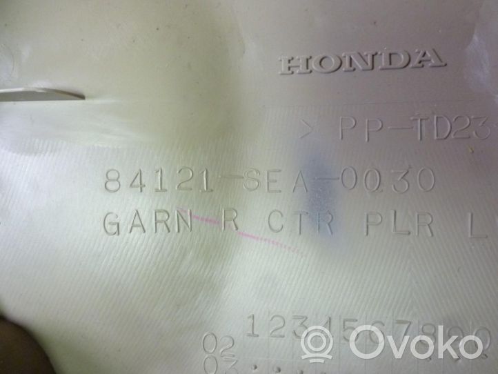 Honda Accord B-pilarin verhoilu (alaosa) 84121SEA0030