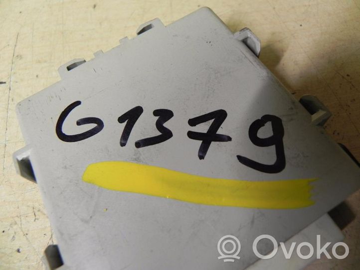 Toyota Avensis T270 Module d'éclairage LCM 8994020010