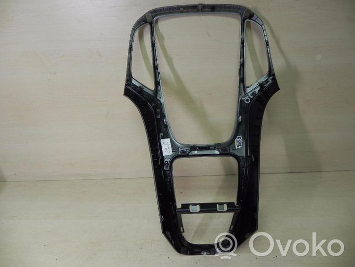 Opel Astra J Mascherina unità principale autoradio/GPS 13349237