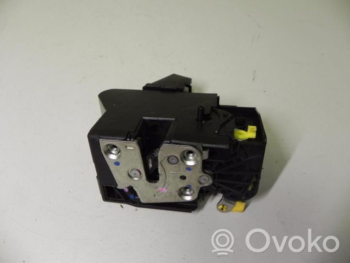 Dacia Sandero Loading door lock 825037563RC