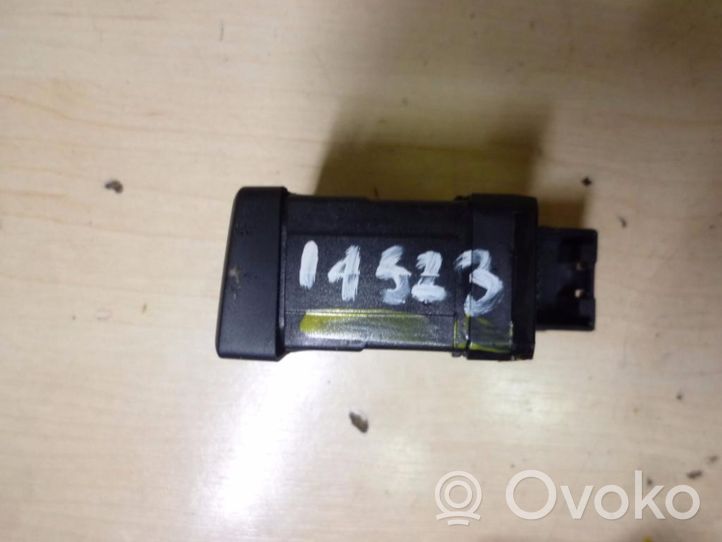 Audi A4 S4 B8 8K Rankinio atleidimo rankenėlė 8K2927225B