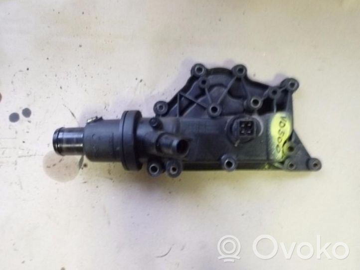 Renault Clio III Boîtier de thermostat 8200023915