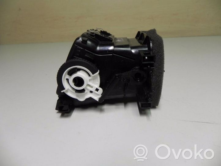 Volkswagen Polo V 6R Griglia di ventilazione posteriore 6RF819728A