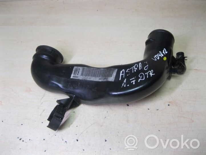 Opel Astra J Tubo di aspirazione dell’aria 98056089