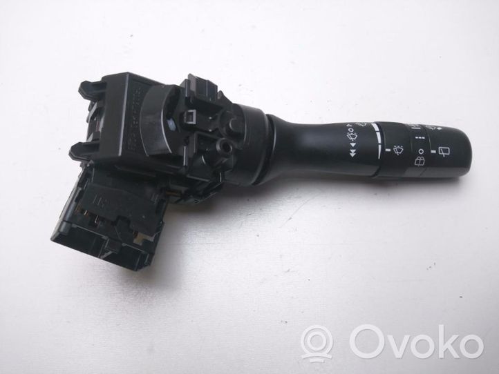 Toyota Avensis T270 Leva comando tergicristalli 17F003LH