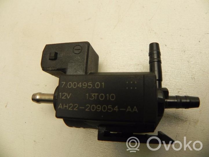 Land Rover Discovery 4 - LR4 Turboahtimen magneettiventtiili AH22209054AA