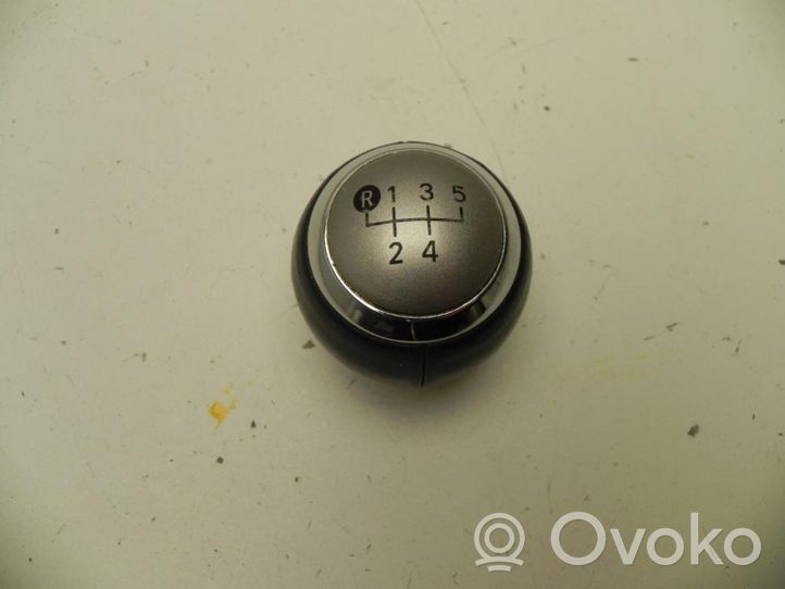 Toyota iQ Gear selector/shifter (interior) 123456
