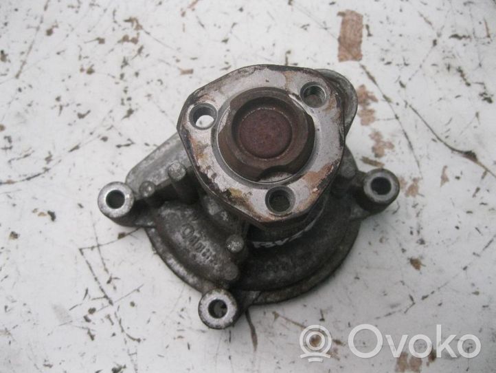 Volkswagen Golf V Kühlwasserpumpe Wasserpumpe 03C121019D