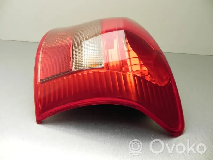 Toyota Yaris Lampa tylna E131772