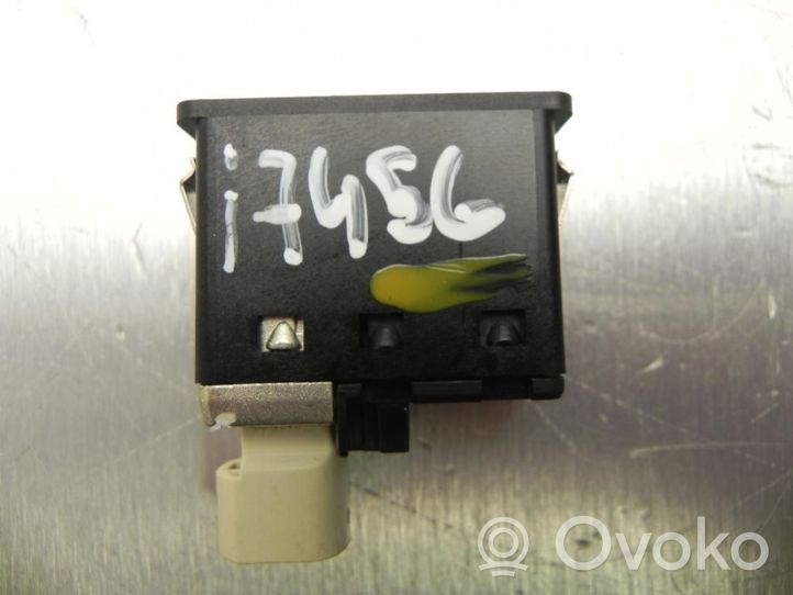 BMW 5 F10 F11 Connecteur radio EUR ISO 9129651