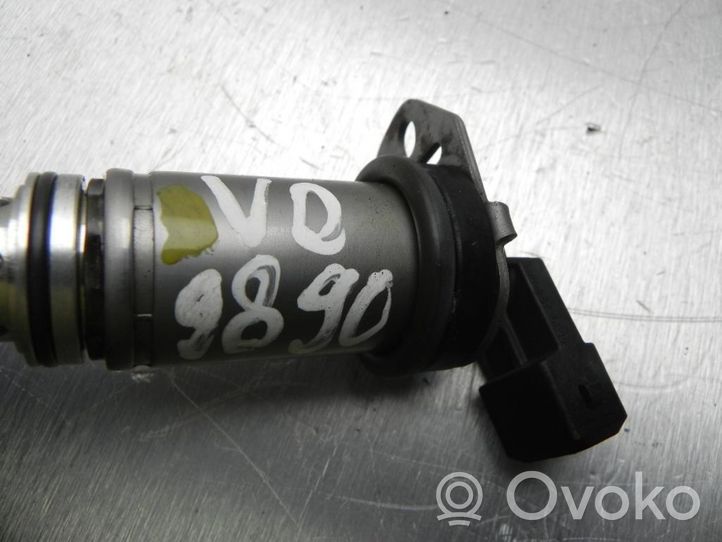 BMW 7 F01 F02 F03 F04 Turboahtimen magneettiventtiili 13451629A