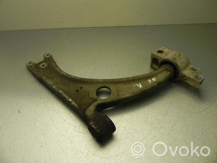 Volkswagen PASSAT B6 Braccio di controllo sospensione anteriore inferiore/braccio oscillante 3C0153D