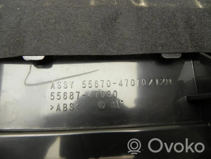 Toyota Prius (XW30) Takaosan ilmakanavan tuuletussuuttimen ritilä 5567047070