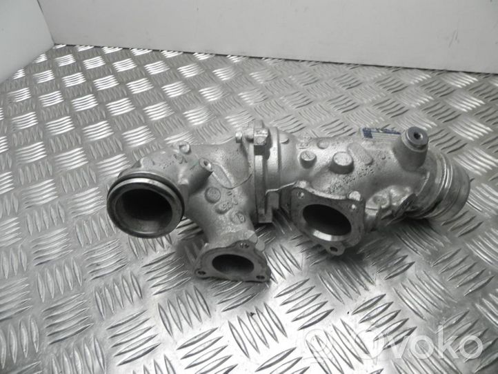 Mercedes-Benz C AMG W204 Tube d'admission d'air A6510906180