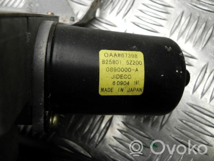 Nissan Quest Siłownik elektryczny podnoszenia klapy tylnej / bagażnika 8258015Z200