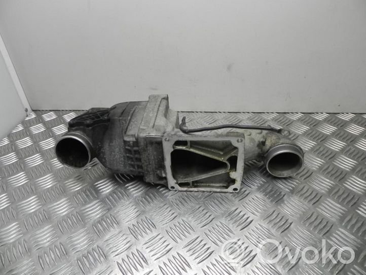 Mercedes-Benz C AMG W204 Tube d'admission d'air A2711400887