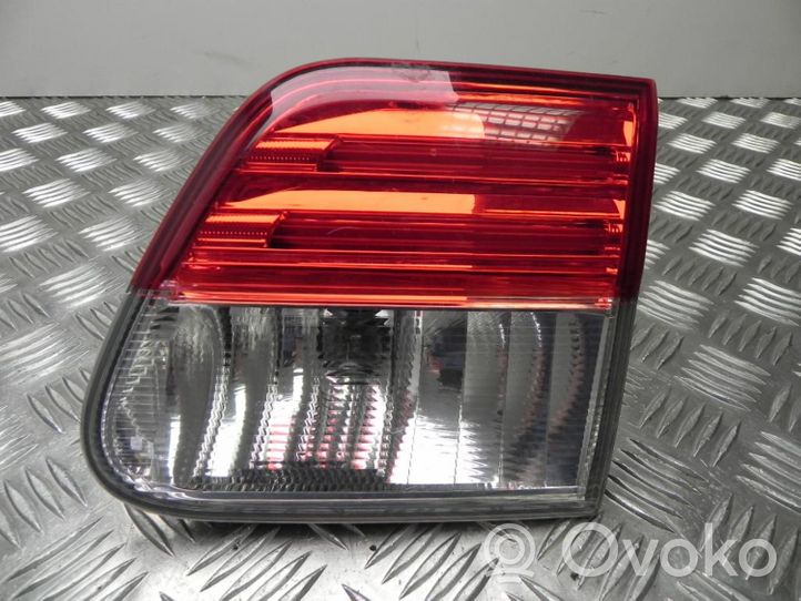 Toyota Avensis T270 Lampa tylna Valeo0532