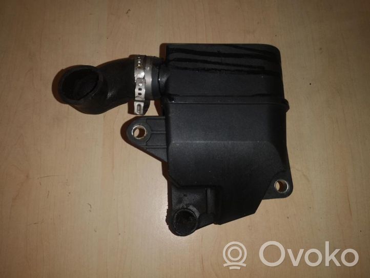 Volvo S60 Separatore dello sfiato dell’olio 862211