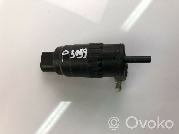 Volkswagen PASSAT B7 Headlight washer pump 1K6955651