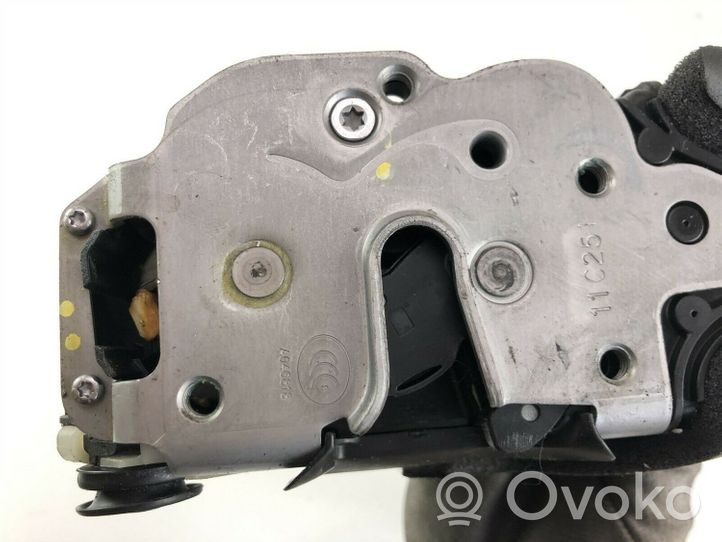 Opel Astra J Serratura portiera di carico 3023881LH1