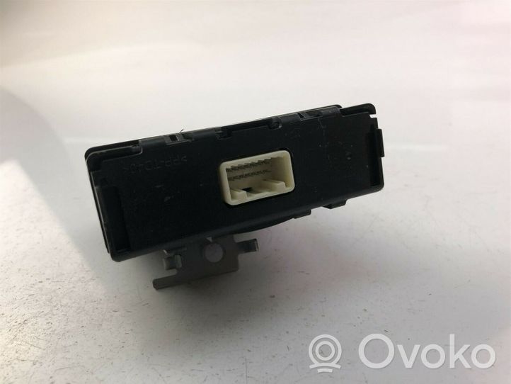 Nissan Leaf I (ZE0) Module confort 274473NL0A