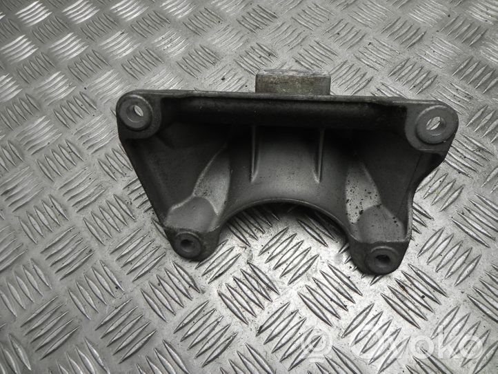 BMW 5 GT F07 Supporto della valvola di raffreddamento EGR 6781229