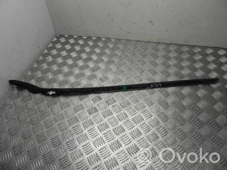 Volvo S90, V90 Katon muotolistan suoja 31386575