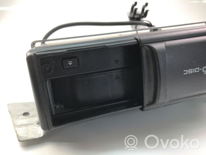 Audi TT Mk1 Radio/CD/DVD/GPS-pääyksikkö 13422489