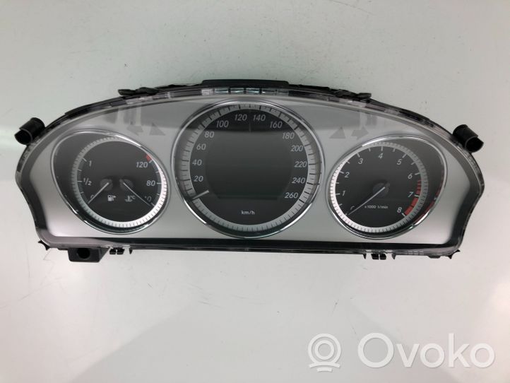 Mercedes-Benz C AMG W204 Tachimetro (quadro strumenti) A2045409048