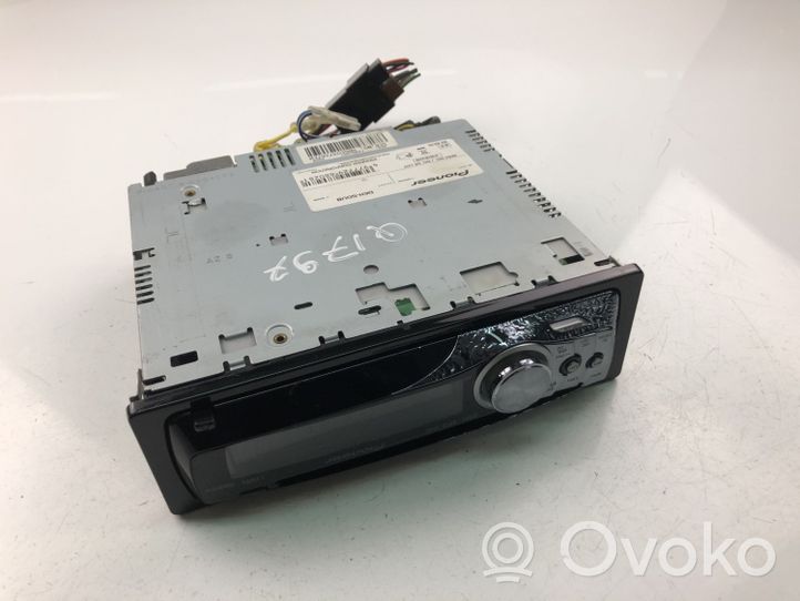 Hyundai Getz Radio/CD/DVD/GPS-pääyksikkö DEH50UB